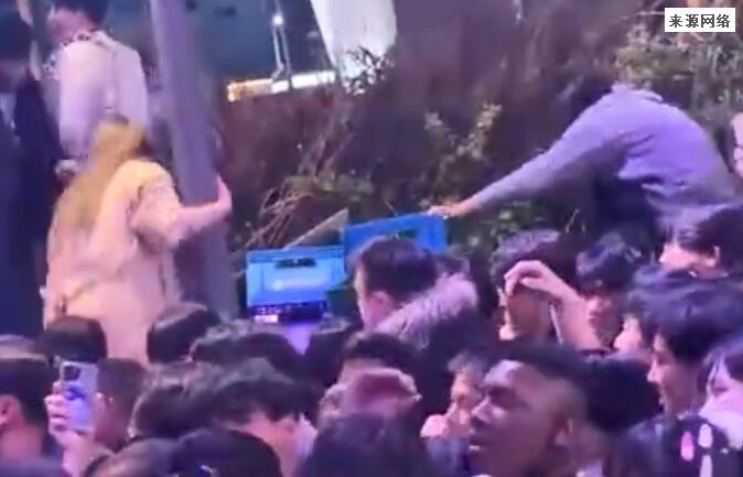 韩国踩踏事件白衣女子后续 韩国踩踏事件失踪人都去哪了