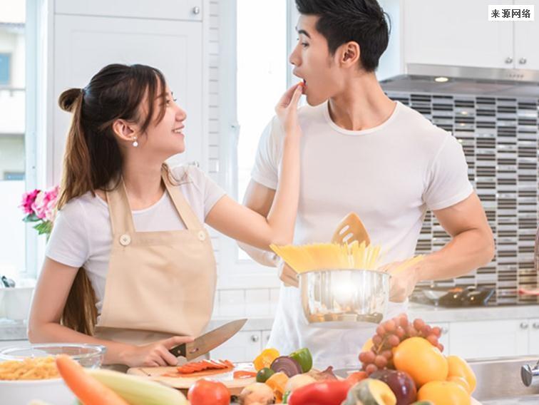 想长寿睡前三不要 医生忠告来了请坚持三不要！