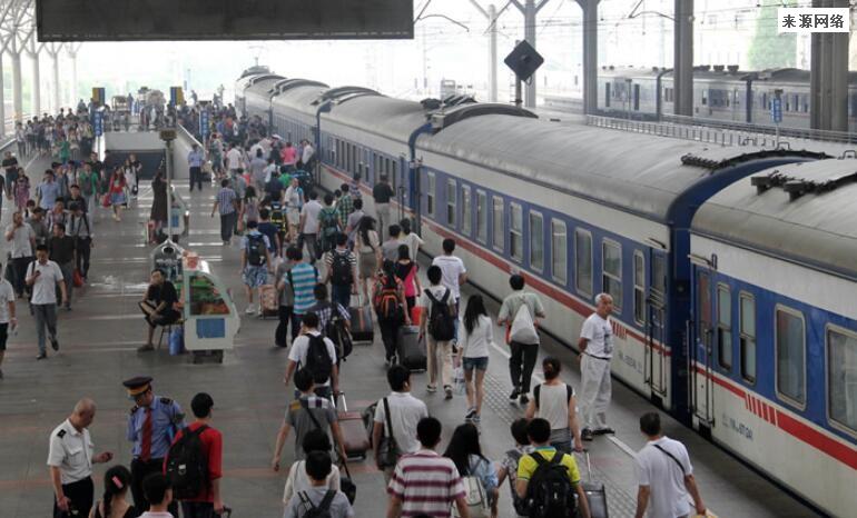 桂东跌路：乘火车不再查验核酸证明 测温可进站