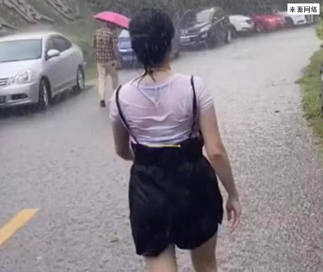 男子吵架负气让妻子“滚” 远嫁的她冒大雨溜达无处可去太心疼