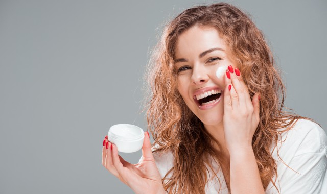 敏感肌脸颊泛红怎么修复 这几个方法你知道吗？