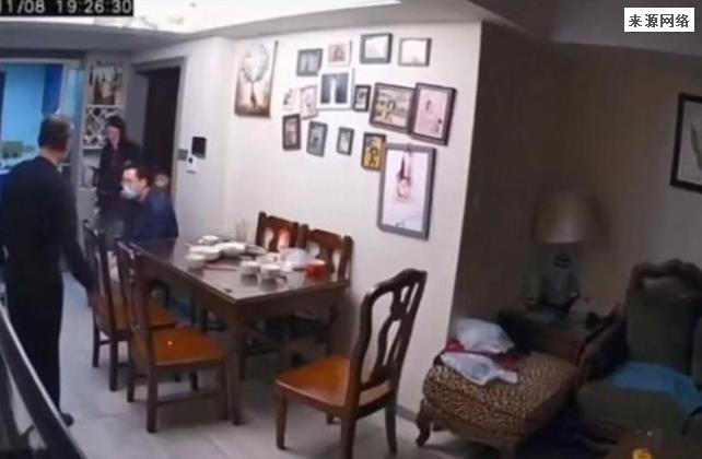 南京打人医生鲁经纬妻子真实身份 鲁经纬还能再当医生吗