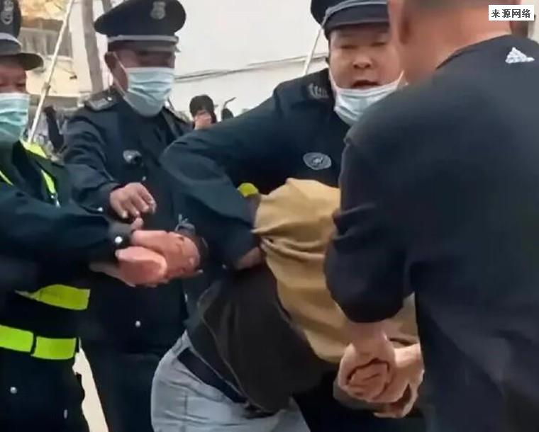 为爱冲锋的勇士现在怎么样了 看山东王佳颖和陈培遥照片哪里的