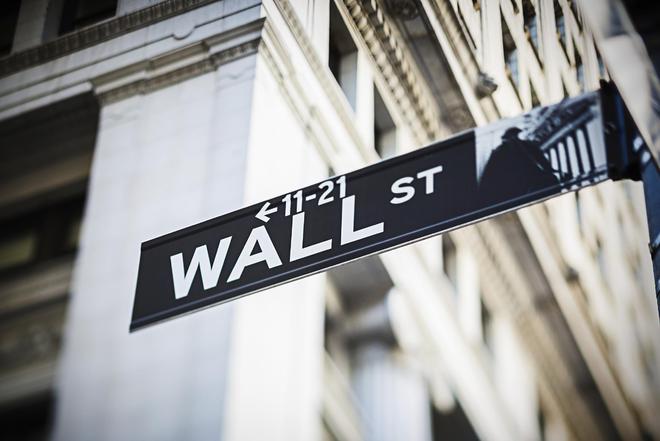 美股收盘：狂欢余韵延续 三大指数集体收涨