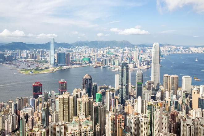 百亿大手笔拿地后，内地开发商扎堆开售香港豪宅，每平房价或超20万