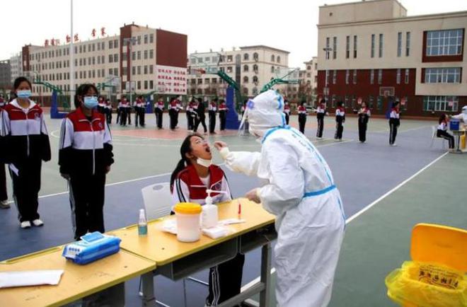 福建一地“疫情”再起，部分学校启动线上教学，家长倍感无奈