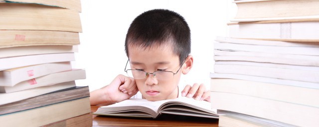 孩子读书总是添字漏字错字怎么办 如何纠正孩子读书添字漏字