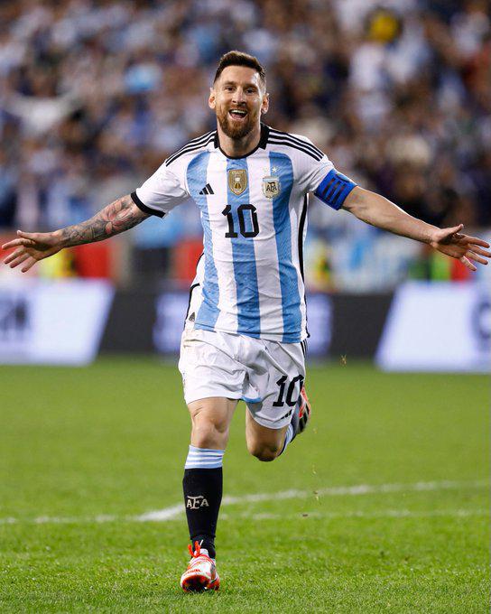 宿敌变迷弟!巴西足协高官公开支持梅西:都为他加油