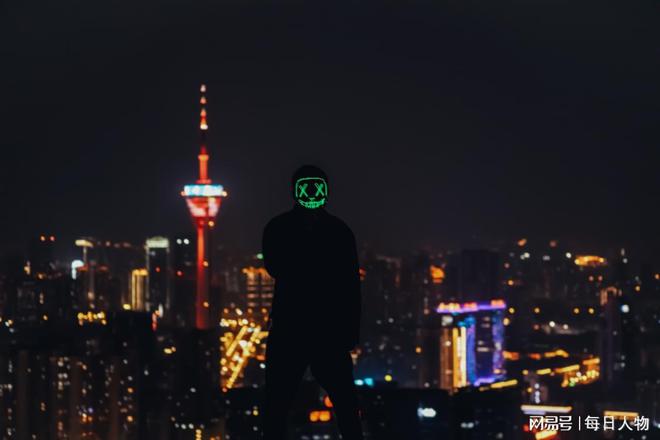 年轻人逃离北上广，把成都卷成了下一个“北上广”