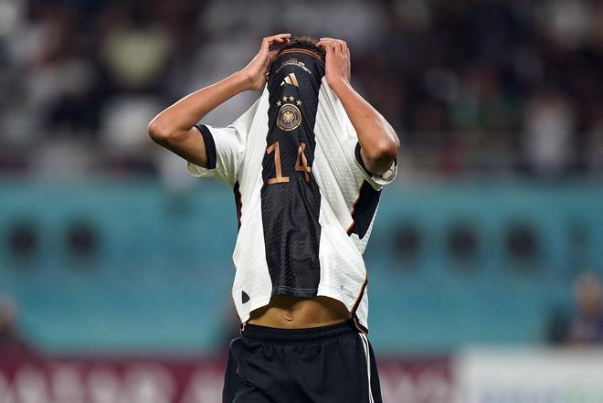 ＂德国梅西＂1V5后挥霍良机 1亿欧身价超日本首发11人