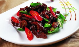 熏肠怎么炒好吃 爆炒熏肠的流程