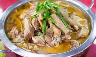 家常炖整鹅的简单方法 炖整鹅如何炖家常好吃