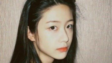 向涵之深夜发文 称想和“你”穿婚纱交换戒指