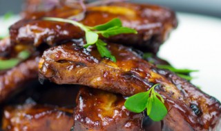 正宗家常炒排骨的做法 正宗家常炒排骨的烹饪方法