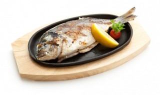 草鱼怎么煮才好吃 炖草鱼的做法步骤