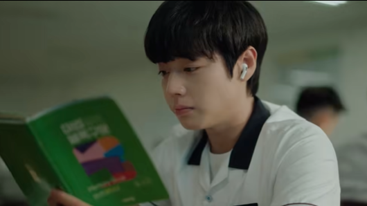 谁来为他的悲剧买单