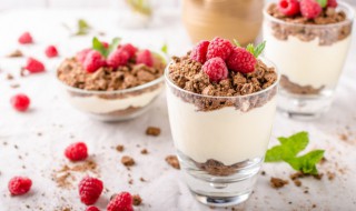 吃河蟹能喝酸奶吗 吃河蟹可不可以喝酸奶