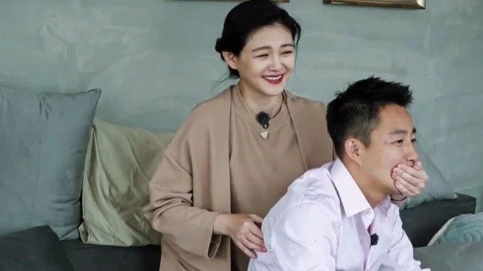 前夫哥的「发疯文学」，笑着看完，背脊发寒