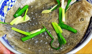 多宝鱼怎么吃又嫩 清蒸多宝鱼的做法