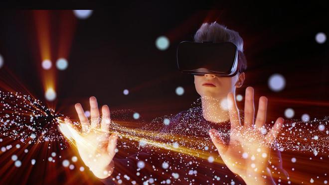 VR新品接连问世 行业奇点将至？机构预测明年出货量达千万级
