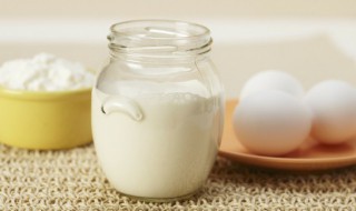 早餐吃鸡蛋能喝酸奶吗 早餐鸡蛋和酸奶能一起食用吗