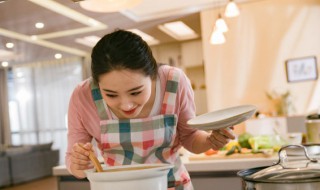 鸭子怎么吃好吃 鲜嫩香浓姜爆鸭家常好吃做法