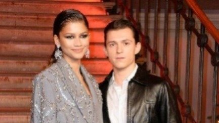 外媒曝荷兰弟赞达亚订婚 此前称二人考虑结婚组建家庭