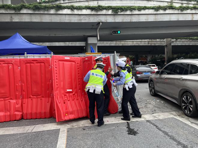 直击广州“震中”海珠区：管控区界线处拆除水马，餐厅准备恢复营业