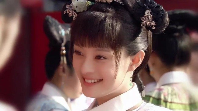 从皇后长蛀牙到甄嬛穿鸿星尔克的袜子,为什么《甄嬛传》会被网友扒得“体无完肤”