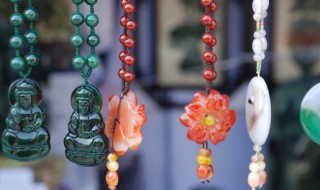 男生戴观音还是财神爷寓意好 男戴观音有什么好处