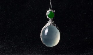 女童戴什么吊坠寓意好 小孩子适合戴什么玉吊坠