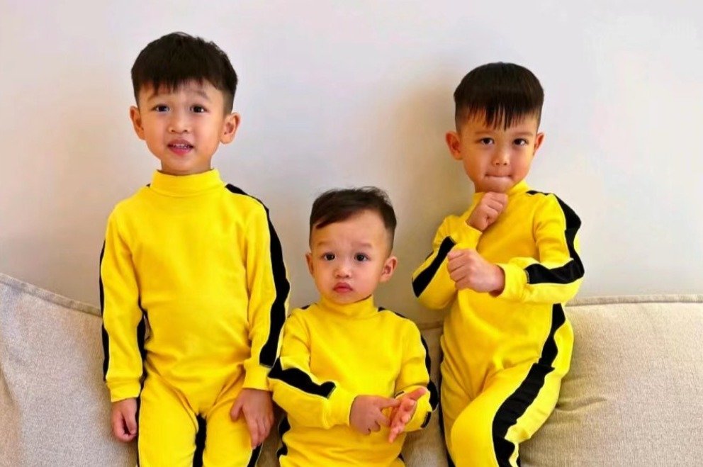胡杏儿三个儿子cos李小龙 网友笑称三个孩子越长越像