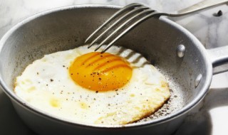 吃鸡蛋可以喝酸奶吗 吃鸡蛋能不能喝酸奶呢