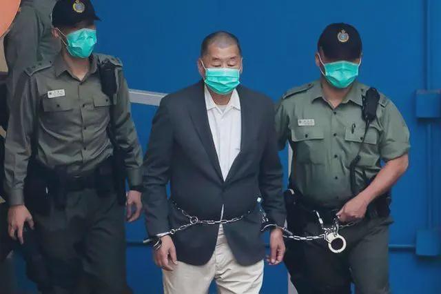 港媒：2项欺诈罪成，黎智英被判监禁5年9个月