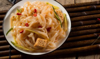 大量做凉皮的方法 大量手工凉皮的制作办法