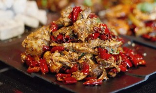 爆炒鸡架的做法 爆炒鸡架怎么做