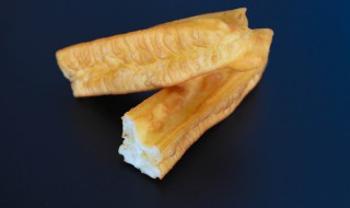 家庭自做油条的方法 家常油条的做法