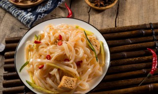 做凉皮方法和步骤 做凉皮的步骤介绍