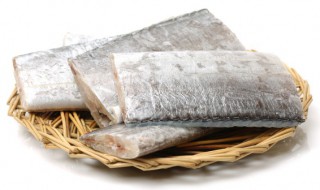 烤带鱼用什么点缀好吃 如何做烤带鱼