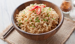 煮方便面用微波炉可以吗 可以用微波炉煮泡面吗