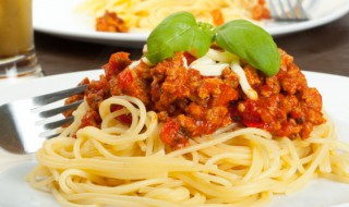 炒牛肉面要怎么炒才好吃 炒牛肉面的做法