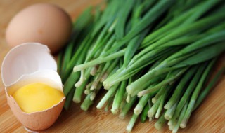 韭菜炒辣椒油怎么做好吃 韭菜炒辣椒的做法