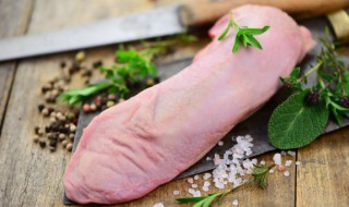 腊肉舌头怎么炒好吃 如何炒腊猪舌