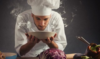 鲤鱼带鳞焖怎么炒好吃 鲤鱼带鳞焖的做法