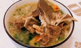 牛脊骨炖多久能烂熟 牛脊骨炖多长时间能烂熟呢