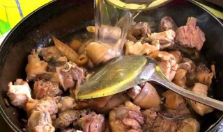 怎样炖鸡块炖多久能烂熟 炖鸡块炖多长时间能烂熟呢