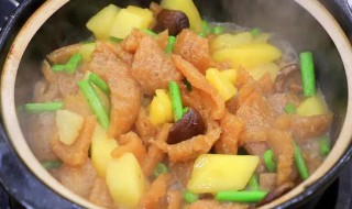 新鲜猪皮煮土豆怎么做 新鲜猪皮煮土豆做法介绍