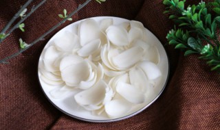 新鲜百合煮鸡肉怎么做 怎样做百合炖鸡