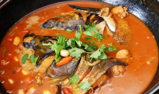 新鲜土豆煮鱼头怎么做 鱼头炖土豆怎么做