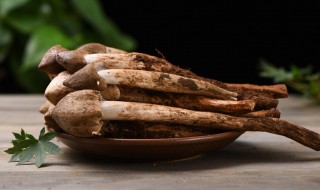 新鲜鸡枞怎么做鸡枞油 鸡枞油的做法